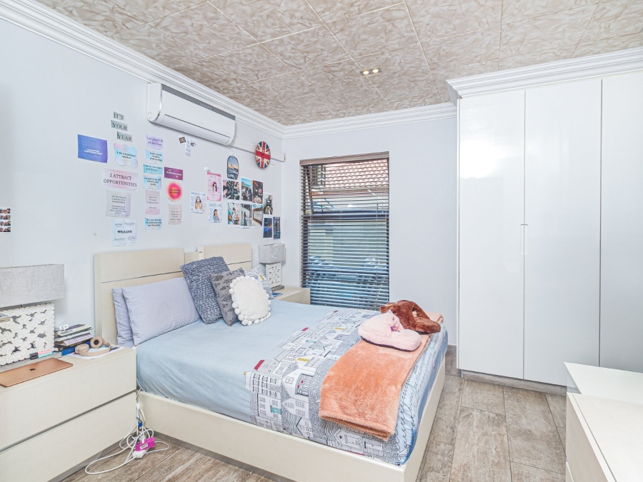 To Let 6 Bedroom Property for Rent in Pecanwood Estate North West
